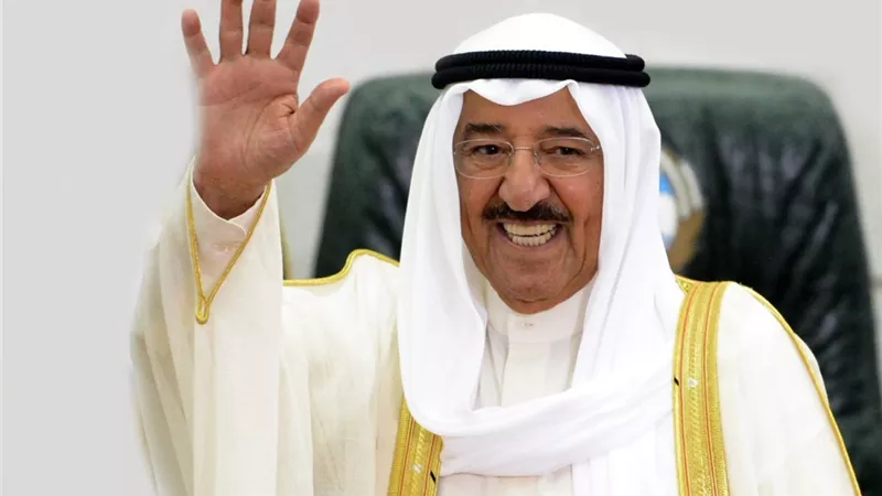 أمير الكويت يدعو إلى الحكمة في التعامل مع التحديات بالمنطقة