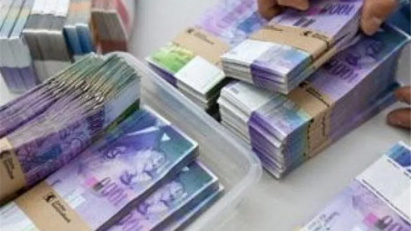ارتفاع اسعار الين و الفرنك السويسرى تزامناً مع تراجع الاسترلينى