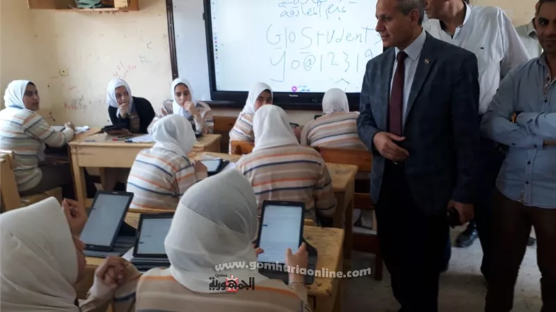 طلاب الفيوم يؤدون امتحان اليوم الثانى 