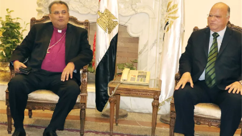 محافظ القاهرة يستقبل وفد الطائفة الانجيلية للتهنئة بحلول عيد الفطر المبارك