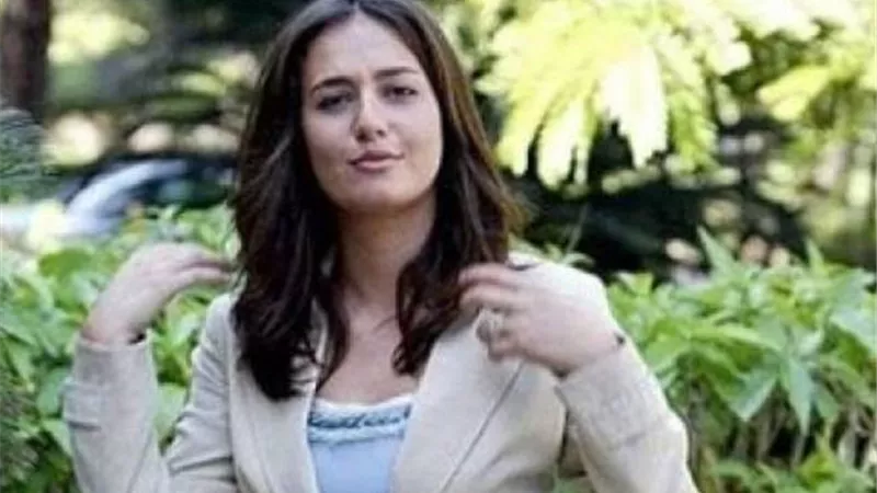 حلا شيخة تقع فريسة رامز فى الشلال