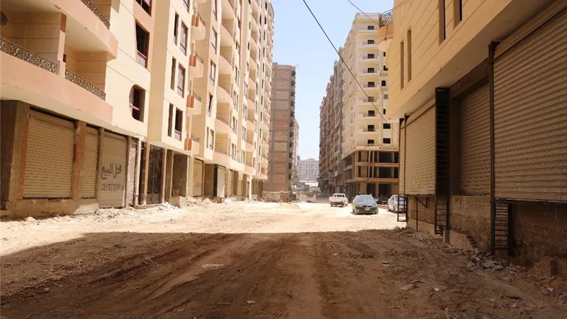 محافظ سوهاج ينهى مشكلة 4 الاف وحدة سكنية و200 محلا تجاريا بحى غرب