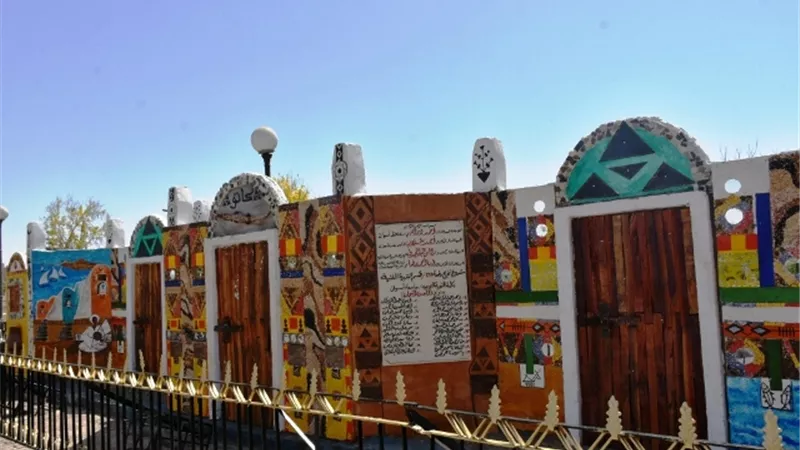 محافظ أسوان يدشن الأعمال الفنية لجدارية حديقة درة النيل