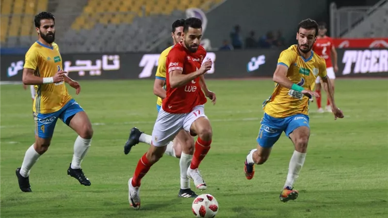 وليد أزارو يحرز الهدف الأول للأهلي في مرمى الإسماعيلى
