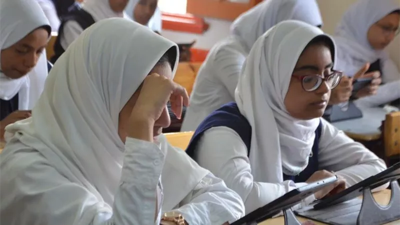 جغرافية الأول الثانوى فى المتناول وإنطلاق أعمال التصحيح الإليكترونى