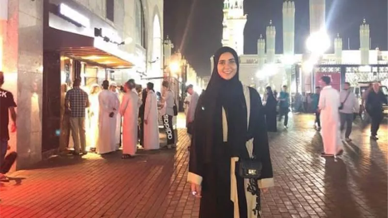 ريم سامى بصحبة أسرتها لتأدية مناسك العمرة