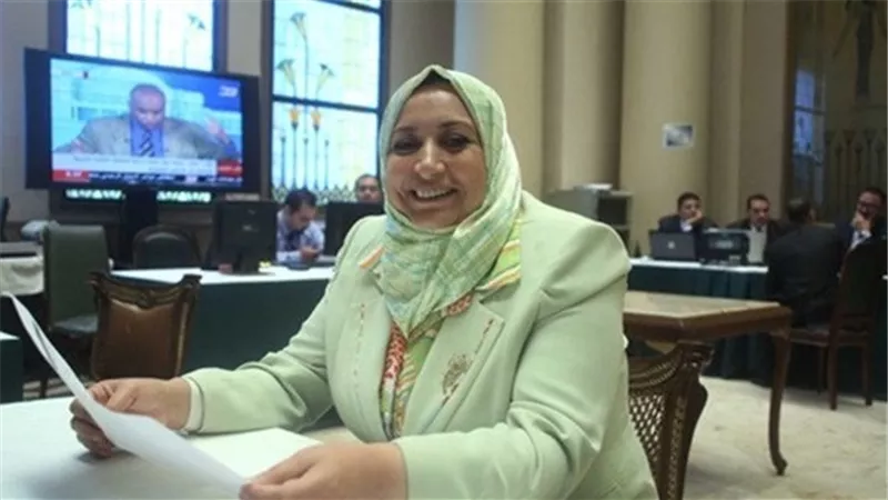 عتمان تطالب بتقليل ساعات العمل لعمال النظافة