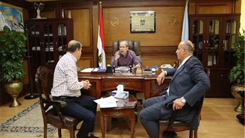 محافظ كفر الشيخ يكلف بتقدير قيمة 160 مقبرة في مدينة بيلا