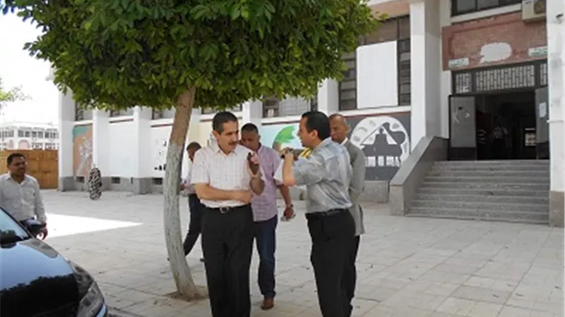 800 مروحة داخل لجان امتحانات جامعة القناة لمواجهة الحرارة الشديدة