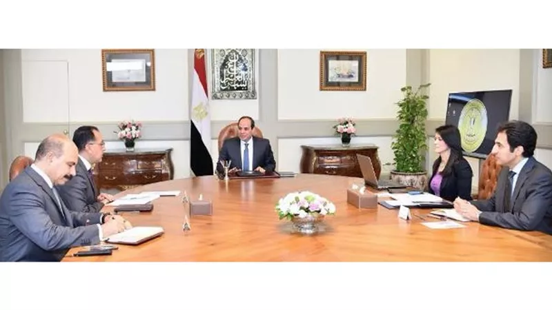 الرئيس يستعرض شراكات وزارة السياحة مع المنظمات الدولية للترويج السياحي بمصر