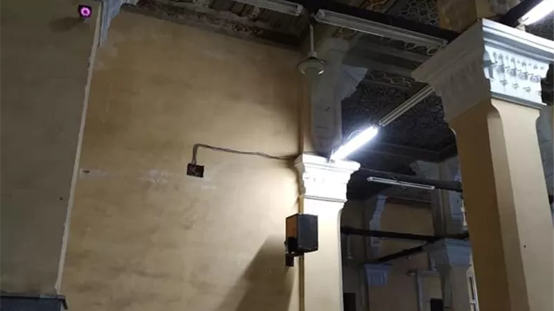 انهيار جزء من سقف مسجد سيدي شبل بالمنوفية .. والآثار تعرقل الترميم.. صــــور