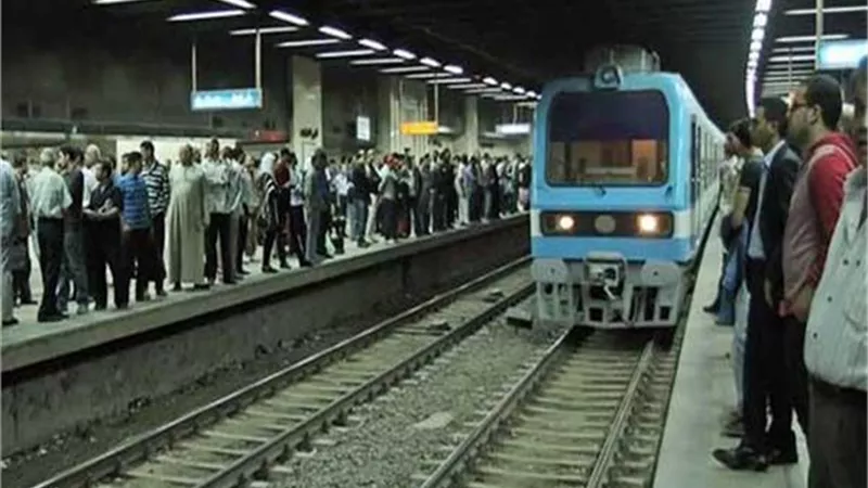 بسبب ارتفاع درجة الحرارة.. المترو يخفض سرعة قطارات الخطين الأول والثانى
