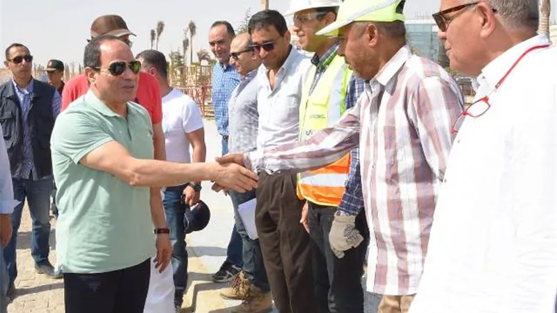 الرئيس يؤكد ضرورة الالتزام بالجدول الزمني لاتمام المشروعات الكبرى بالعاصمة الادارية.. صور وفيديو