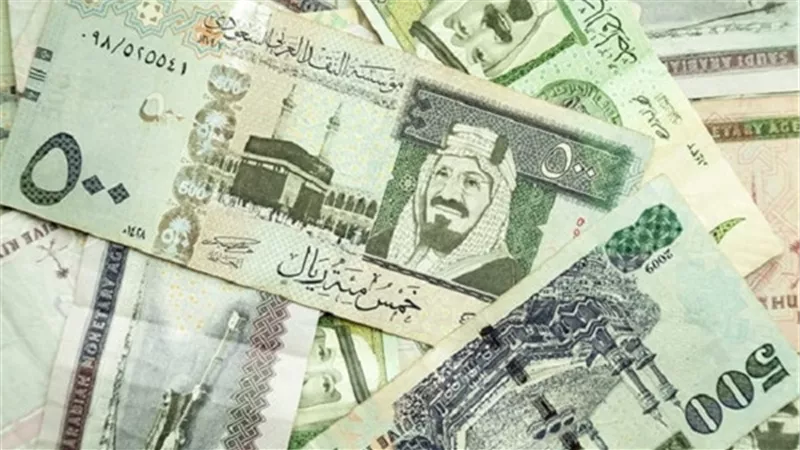 أسعار الدينار والريال والجنيه الإسترلينى بالبنوك فى العشرين من أيام رمضان.. اليوم السبت 25-5-2019
