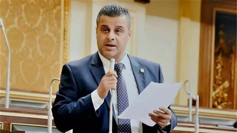 النائب عاصم مرشد يحذر الحكومة من عدم تجديد عقود المعلمين ويطالبها بتثبيتهم