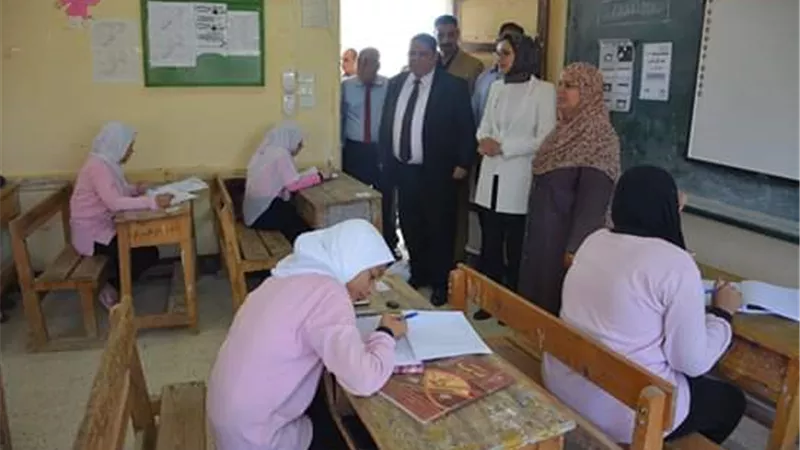 تعليم الوادي الجديد : استئناف امتحانات الدبلومات الفنية دون شكاوى