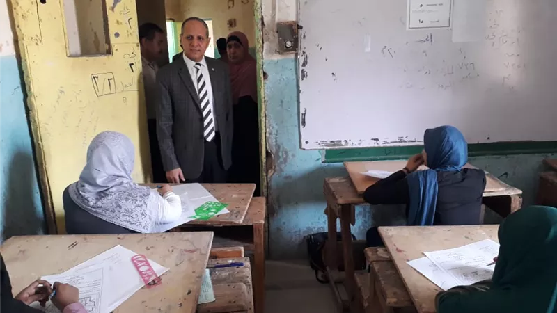 متابعة امتحان الدبلومات الفنية بالفيوم