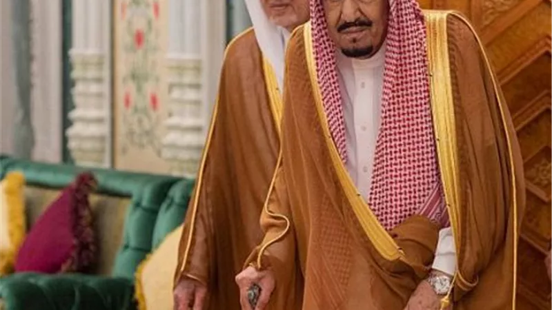 خادم الحرمين الشريفين يصل مكة المكرمة لقضاء العشر الأواخر من رمضان بجوار بيت الله الحرام