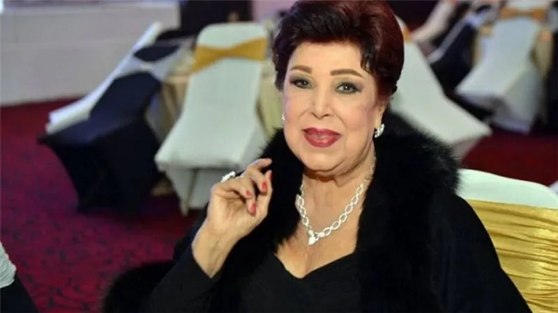 نهال عنبر تكشف عن الحالة الصحية للفنانة رجاء الجداوى
