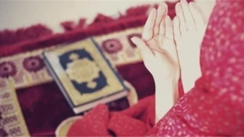 هل نزول دم الحيض بعد الغروب بلحظة..يُفطر؟