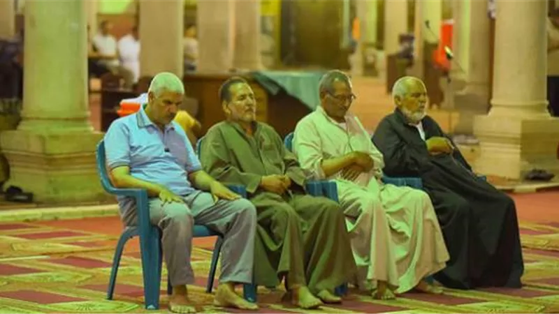 هل يجوز الصلاة على كرسي وأستطيع القيام؟