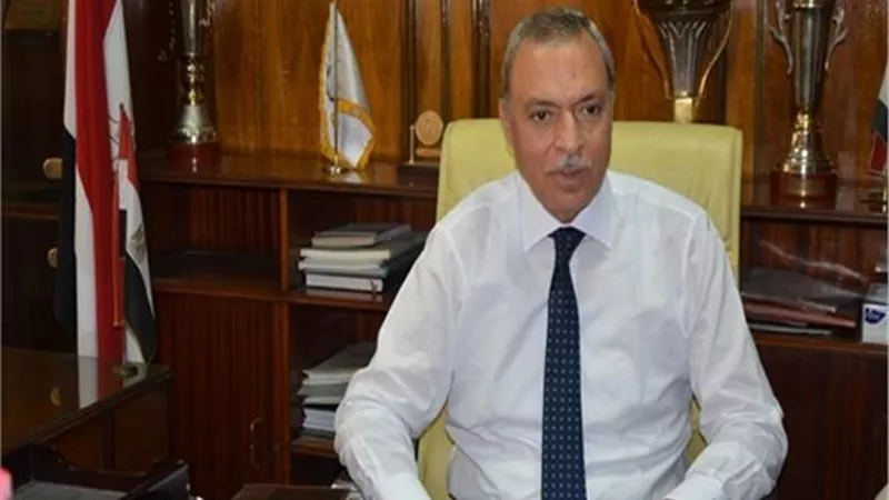 توريد 132ألف و 245 طن من القمح للصوامع والشون بقنا