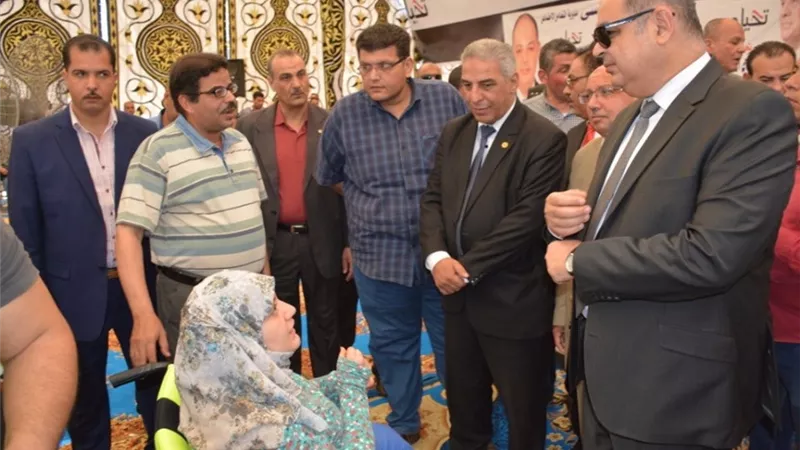 محافظ الغربية.. مساعدات تجاوزت ١,٢ مليون جنيه لقرية سلامون ضمن مبادرة حياة كريمة بالصور