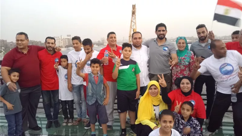 “مستقبل وطن “ يقيم أول إفطار جماعي أعلي محور روض الفرج علي الممشي الزجاجي