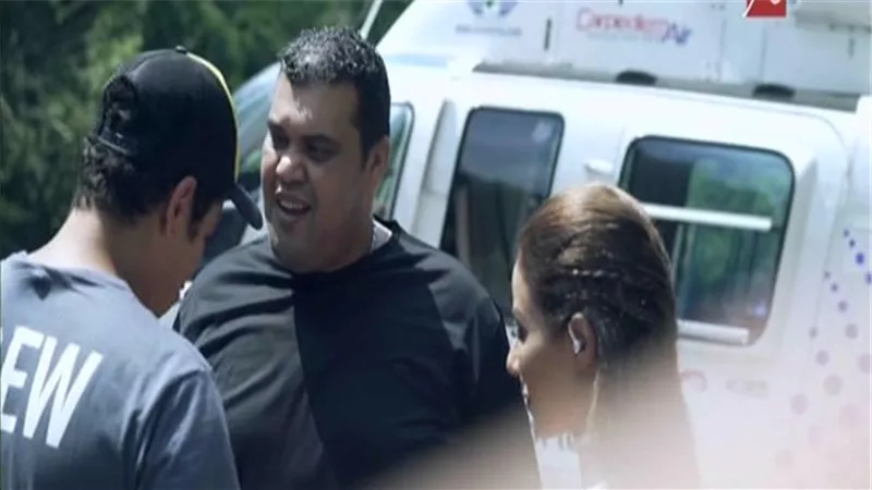 مشاجرة كلامية بين أحمد فتحي ومقدمة برنامج رامز