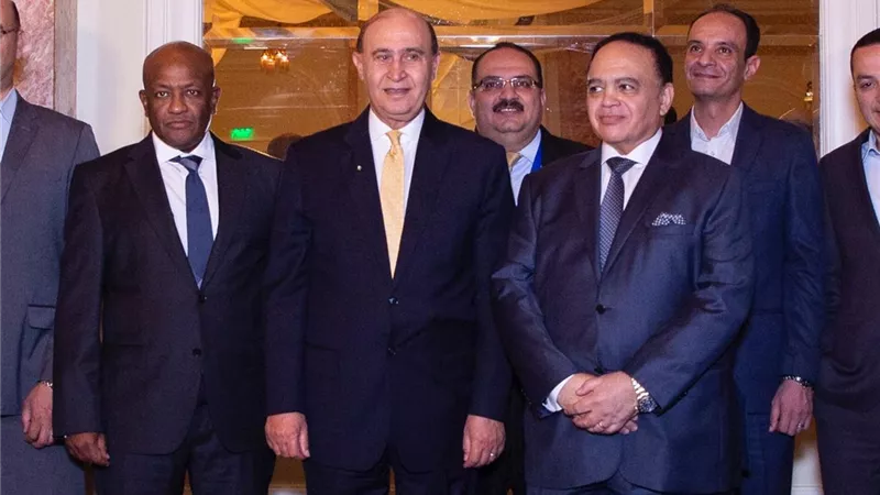 مهاب مميش.. قناة السويس تفتح شرايينها لجميع المستثمرين من كافة دول العالم