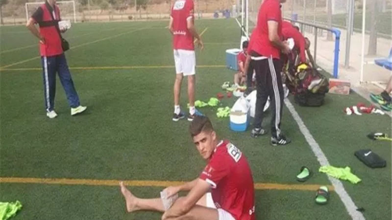 طبيب الأهلى يكشف تفاصيل إصابة أحمد الشيْخ