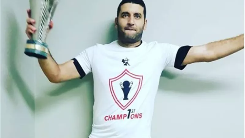 مدرب الزمالك يحتفل بكأس الكونفدرالية على صفحته الشخصية
