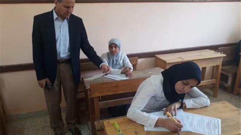 إحالة ملاحظ للتحقيق بالفيوم