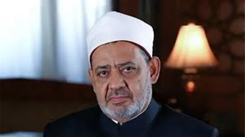 كيف يعالج الرجل نشوز زوجته؟ شيخ الأزهر يجيب