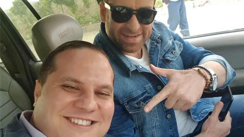 بالصور.. هيثم نجم ينتهي من تصوير خط ساخن