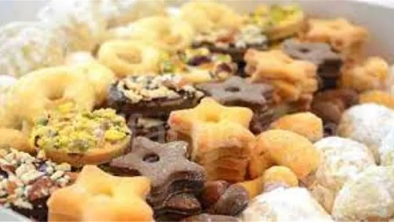 التموين تطرح كعك العيد بـ ٦٠ جنيهاً للكيلو والبسكويت ٥٠ جنيها