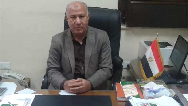 الزراعة تواصل مكافحة الجراد الصحراوي بمحافظتي أسوان والوادي الجديد
