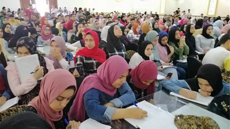 مدير أمن كفرالشيخ يتفقد التأمينات الأمنية للقوافل التعليمية لطلاب الثانوية العامة