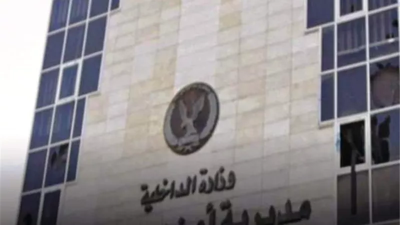 خراط يحتجز صاحب محل فى منزله ببورسعيد