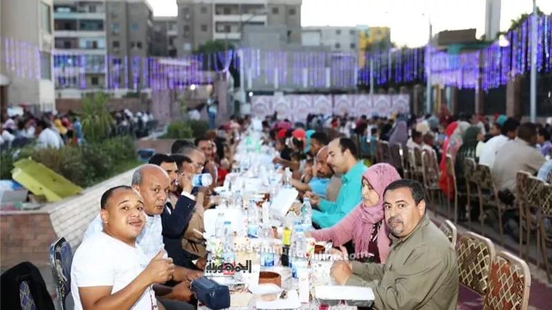 محافظ سوهاج يشارك 1700 من ذوي الاعاقة والأيتام إفطارهم