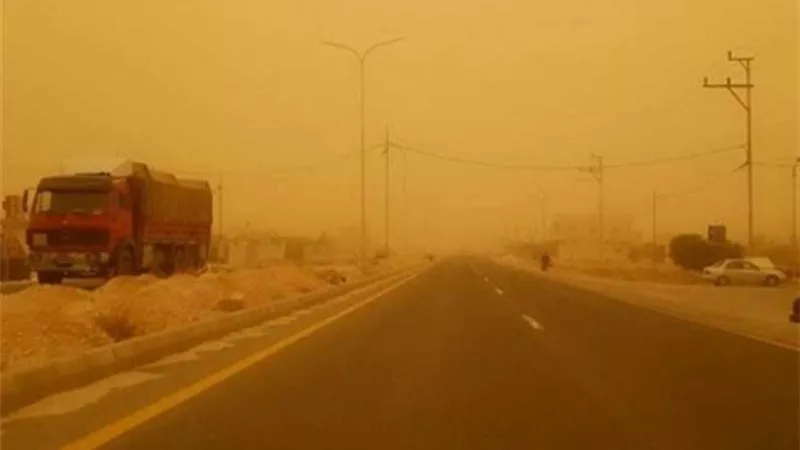 غلق طريق رأس غارب - الشيخ فضل بسبب العاصفة الترابية