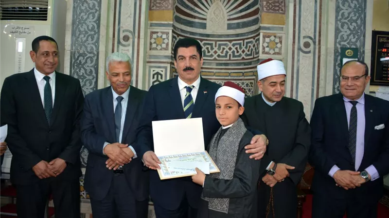 محافظ القليوبية يشهد احتفالية ليلة القدر وتكريم حفظة القرآن