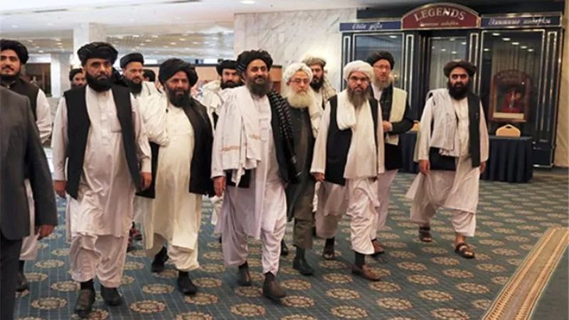 وفد من طالبان الأفغانية يصل موسكو لاستئناف محادثات السلام
