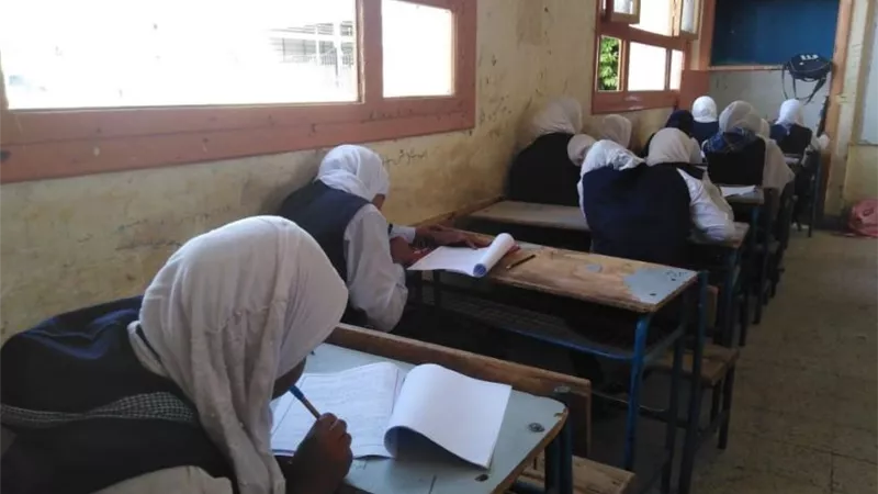 صفعة الكيمياء تثير غضب طلاب الأول الثانوى بالأقصر والسيستم يعمل بكفاءة