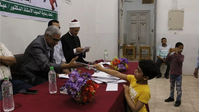 جامعة جنوب الوادى تسلم جوائز المسابقة الرمضانية في حفظ القرآن الكريم