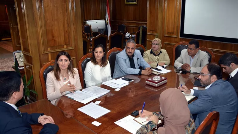 محافظ القليوبية يبحث مع منظمة العمل الدولية تفعيل توظيف الشباب