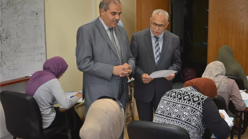 رئيس جامعة الأزهر يتفقد لجان امتحانات ملائكة الرحمة