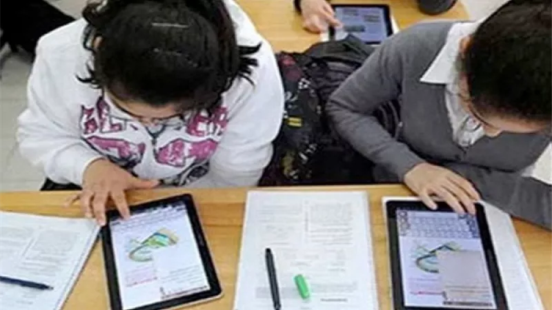 شكاوى طلاب الصف الاول الثانوى من الكيمياء تشعل الفيس بوك