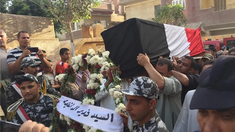 جنازه شعبية مهيبة لمدير امن اسيوط بمسقط رأسه بالغربية