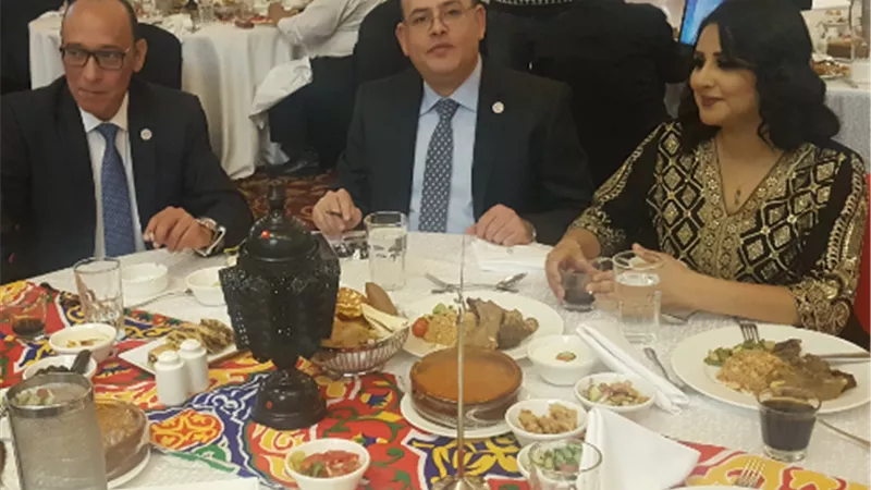 رؤساء أحزاب وشخصيات عامة ونواب في حفل إفطار مصر الثورة